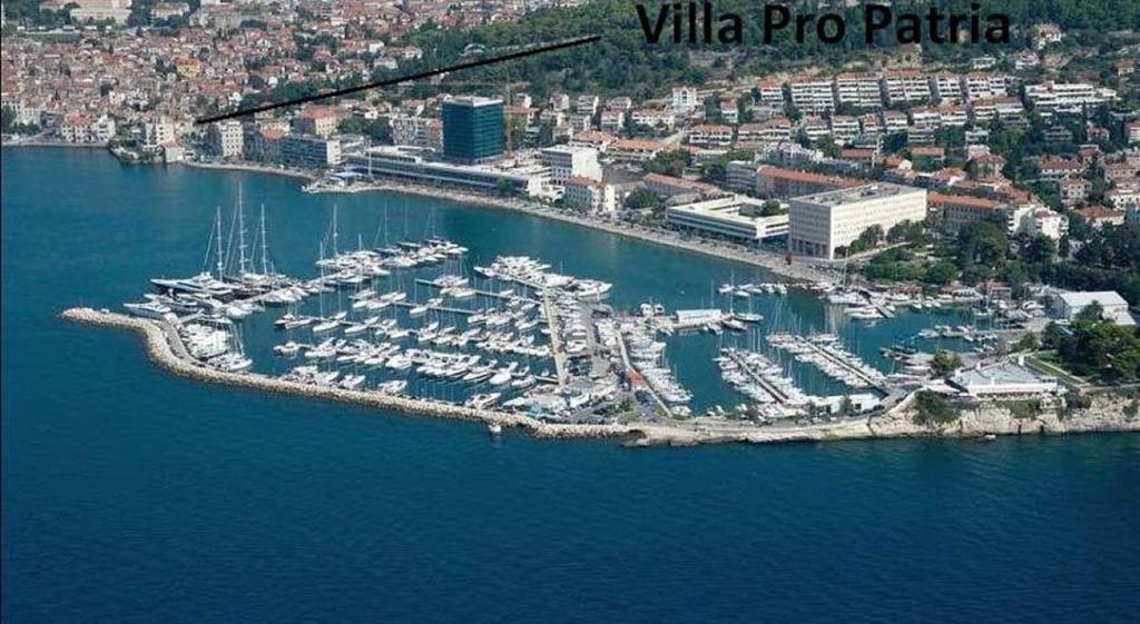 Villa Pro Patria Split Eksteriør billede